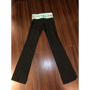 ‘PINK’ teal coloured YOGA PANTS